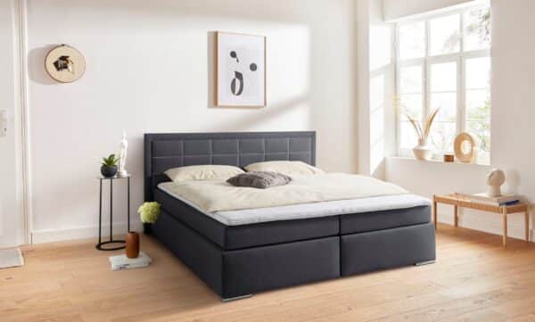 Lit coffre 180 x 200 « Athena » avec le matelas et sur matelas en tissu noir